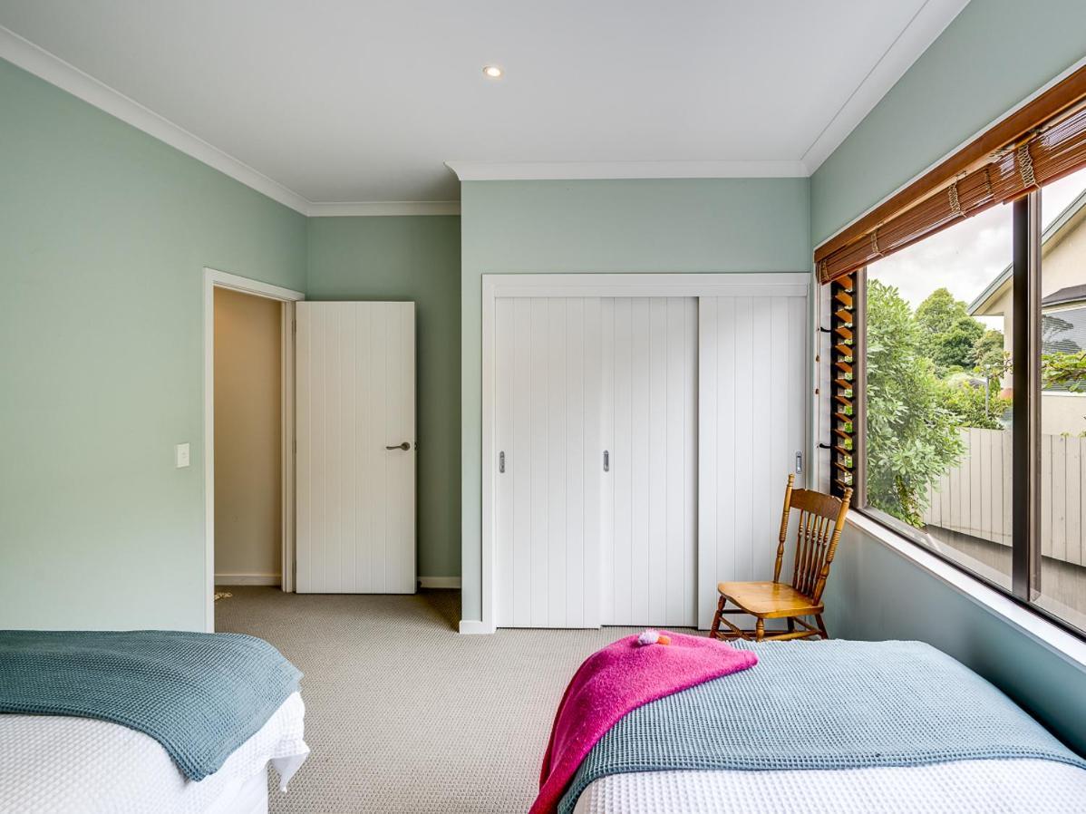Busby Hill Villa - Havelock North Holiday Home Экстерьер фото