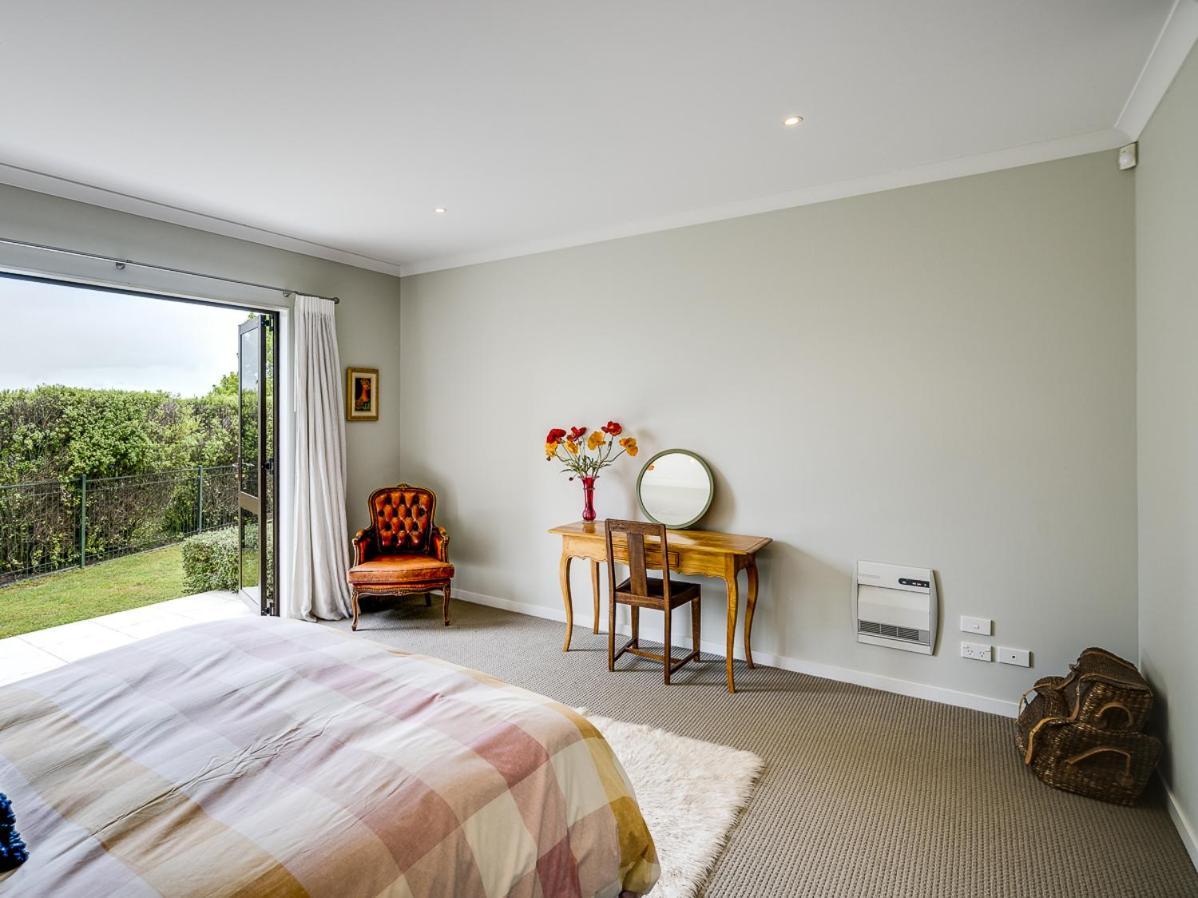 Busby Hill Villa - Havelock North Holiday Home Экстерьер фото