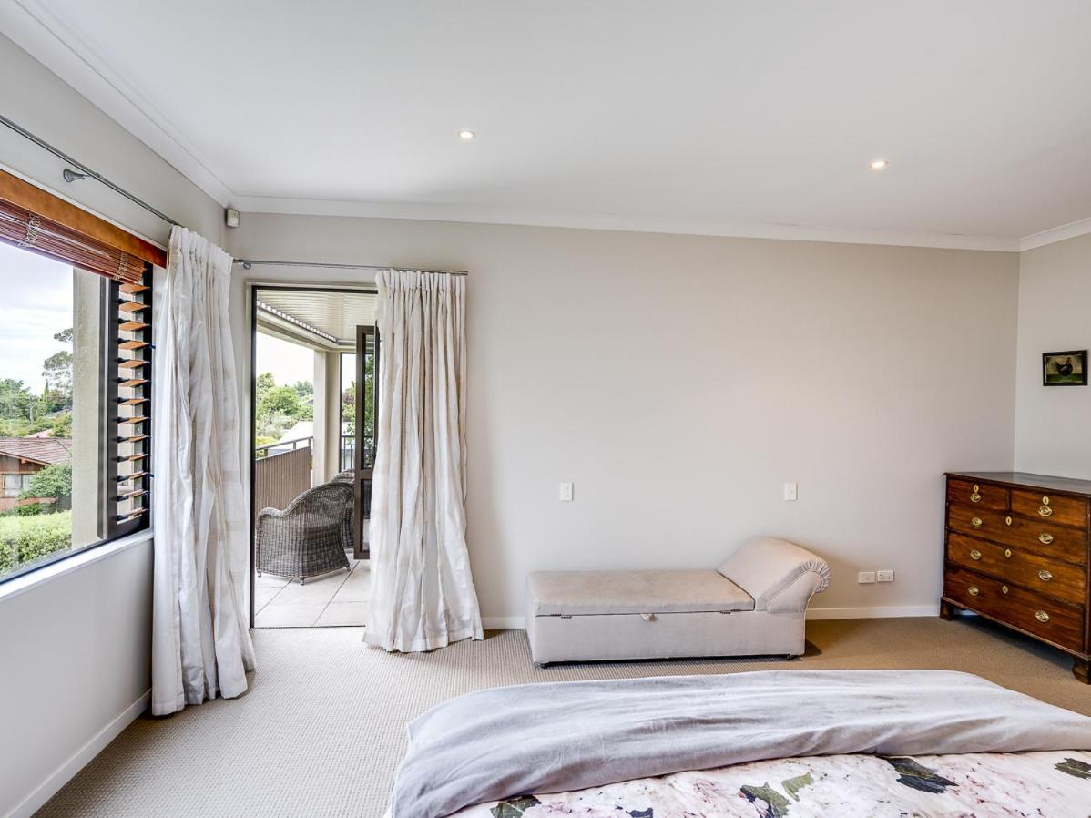 Busby Hill Villa - Havelock North Holiday Home Экстерьер фото